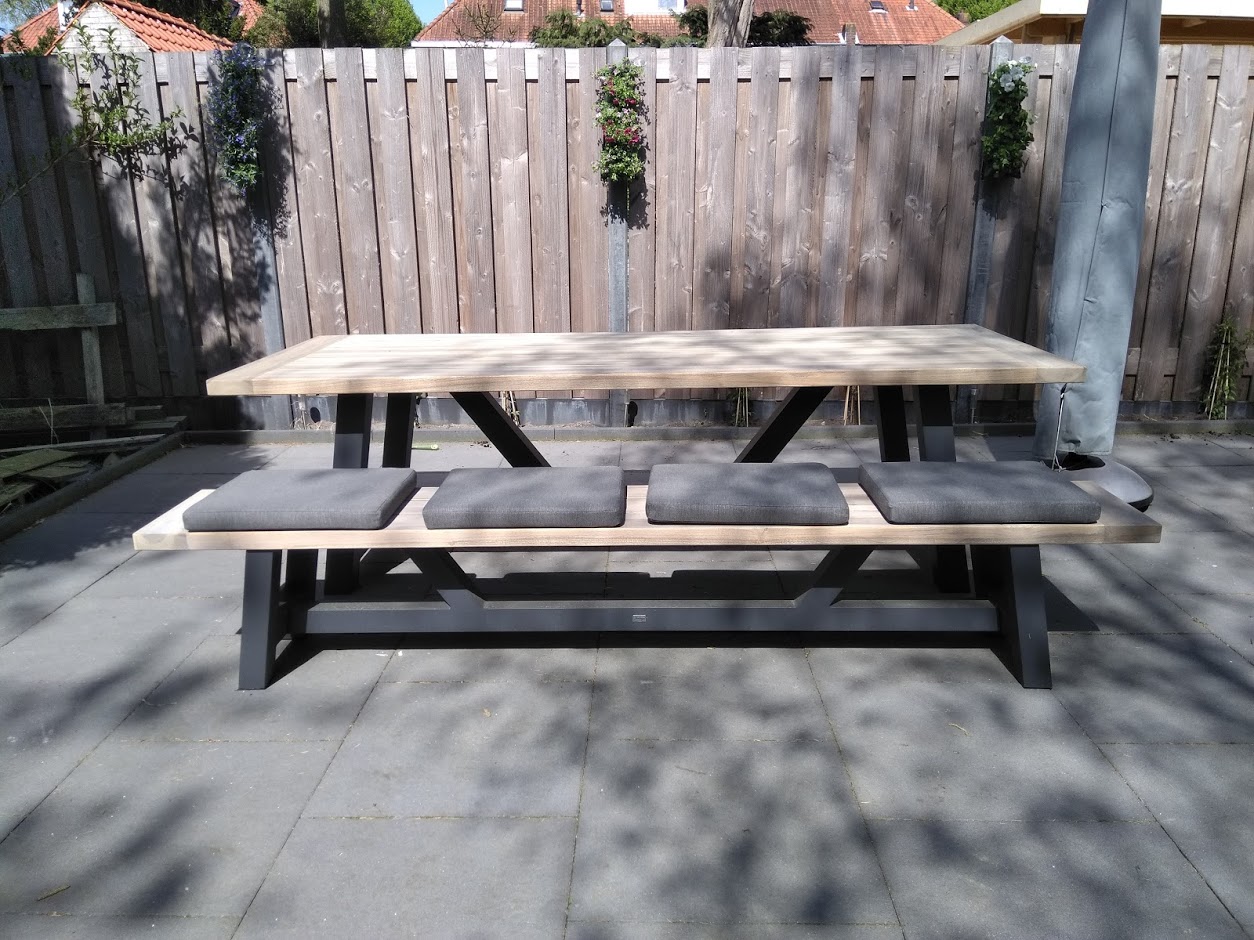 Houten picknicktafel voor 4 personen - meubels outlet